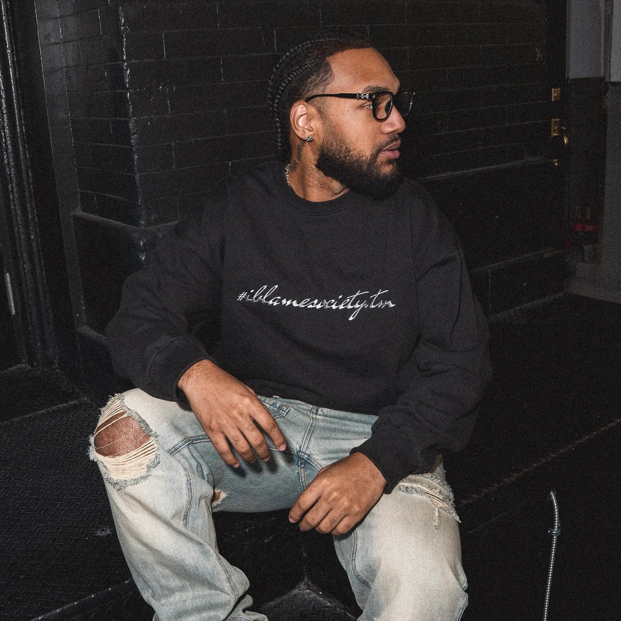 Society Signature Crewneck Sweater  Streetwear Pullover - Black